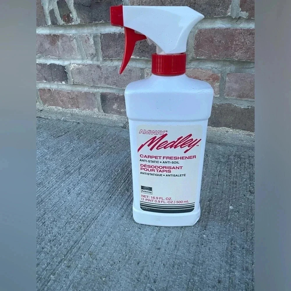 Vintage 1987 Amway Medley Carpet Freshener 16.9 Oz Bottle Anti Static 80%‎
